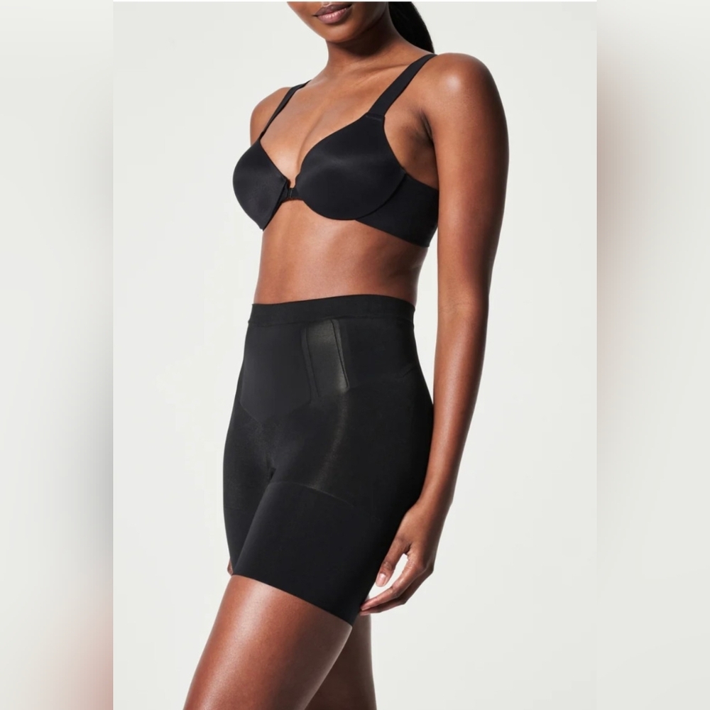 Seamless High-Waist Shaping Shorts - Black Sz. L
